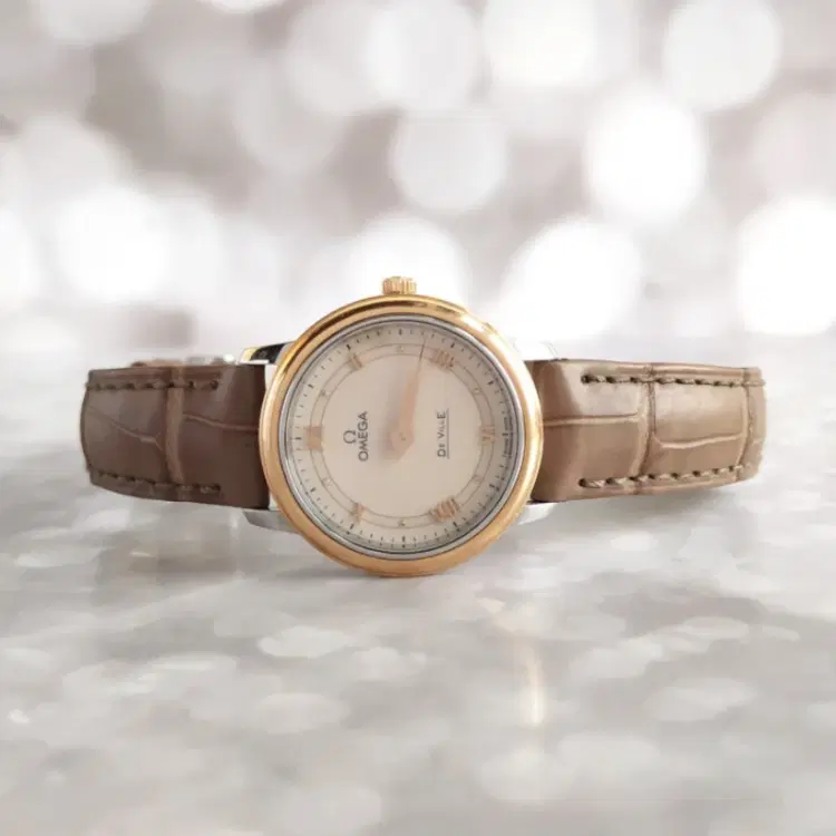 Omega De Ville Prestige Quartz 27.4 MM-Hover-Image
