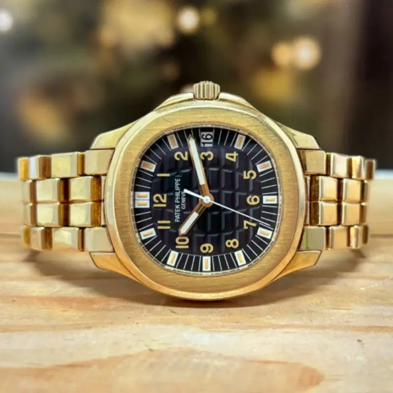 Patek Philippe Aquanaut 18k Yellow Gold Automatic