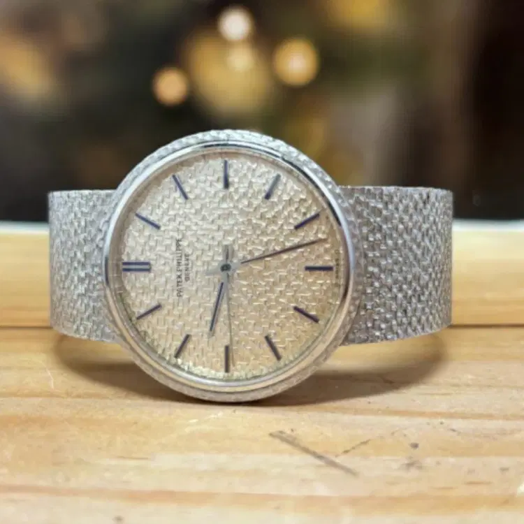 Patek Philippe Calatrava White Gold Automatic-Hover-Image