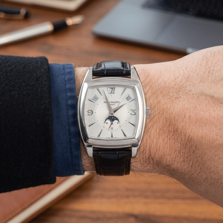Patek Philippe Gondolo Calendario 38 MM Silver Dial White Gold Automatic Watch 5135G-001-Hover-Image