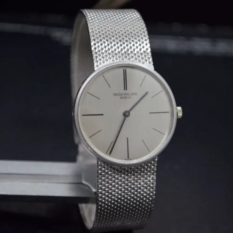 PATEK PHILIPPE CALATRAVA 18K SOLID WHITE GOLD-Hover-Image