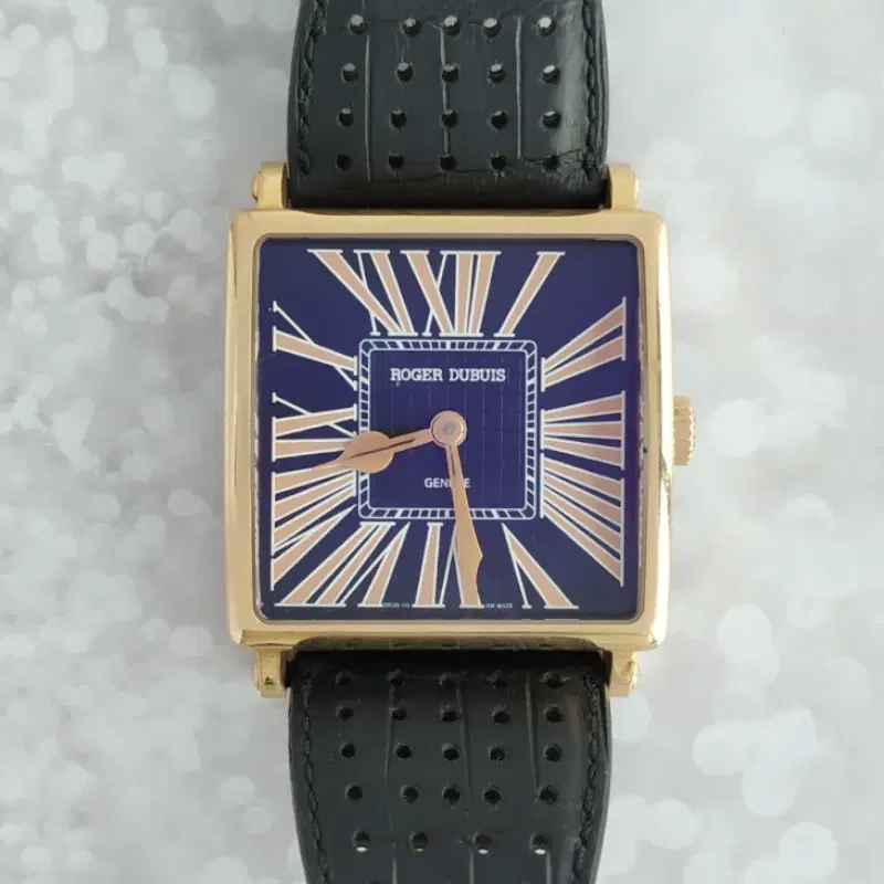 Roger Dubuis 40MM Golden Square
