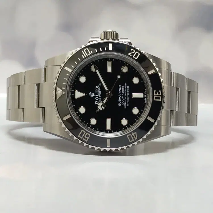 Rolex Oyster Perpetual Submariner 41MM-Hover-Image