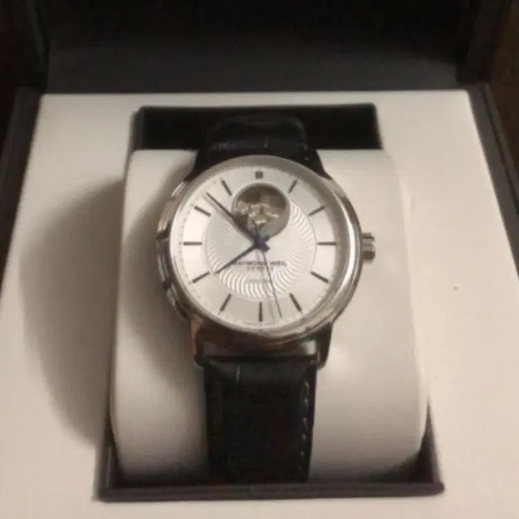 Raymond Weil Maestro Silver Dial Automatic Men's Watch-Hover-Image