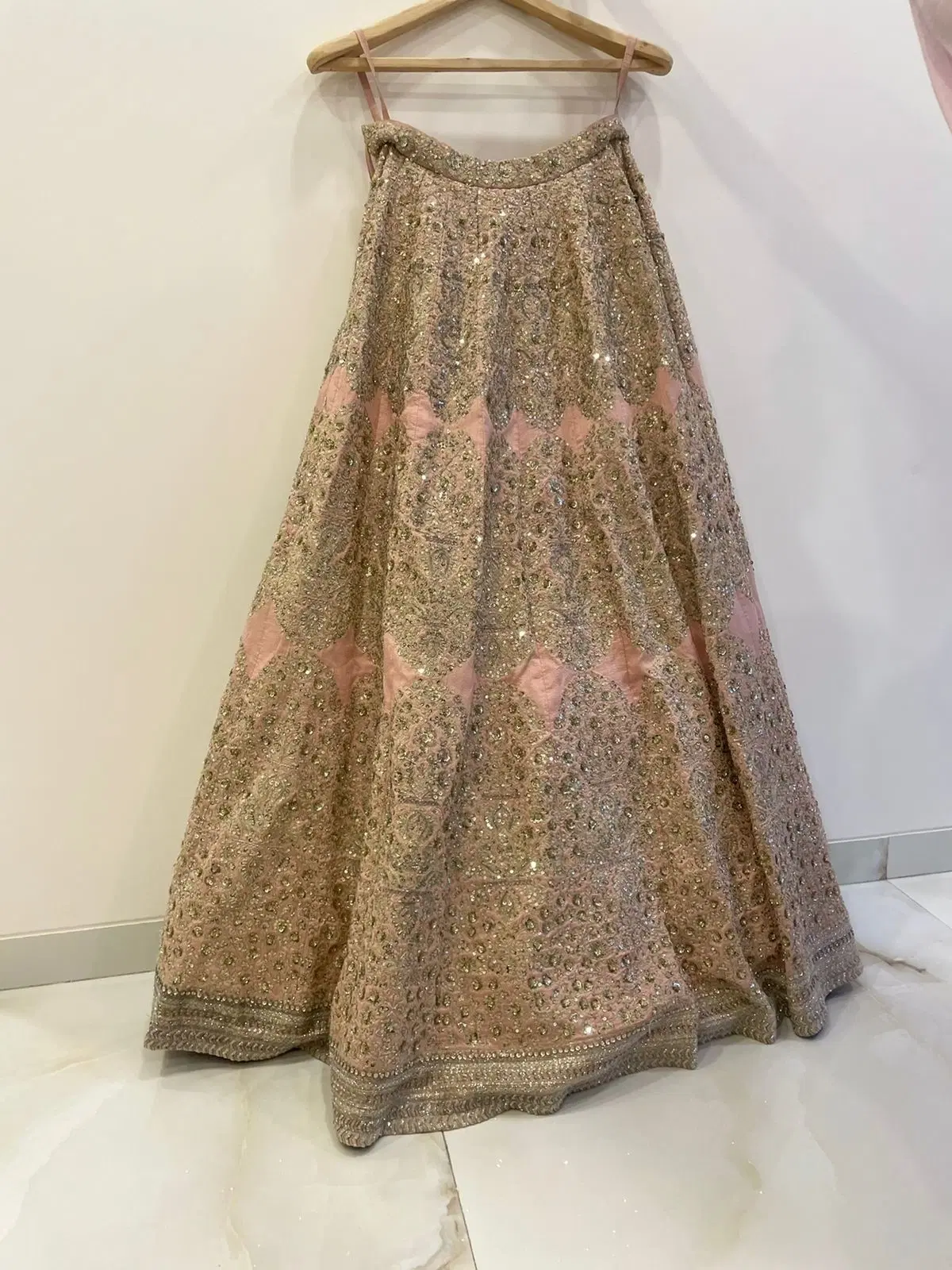 Sabyasachi Lehenga, India - Luxepolis Luxury Fashion Hub Sabyasachi Lehenga, India - Luxepolis Luxury Fashion Hub