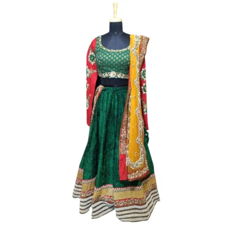 Sabyasachi Lahenga-Hover-Image