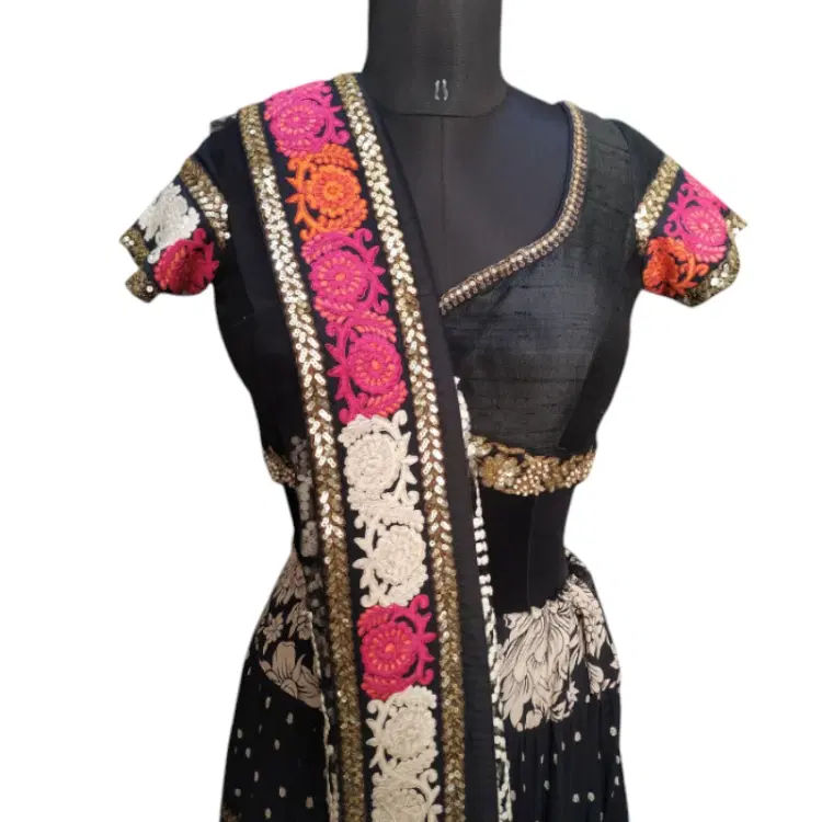 Sabyasachi Lahenga-Hover-Image