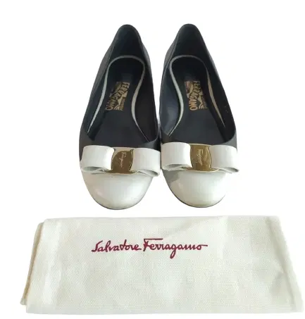 Salvatore Ferragamo Ivrea Vara Bow Two Tone Pump-Hover-Image