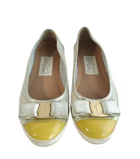 Salvatore Ferragamo Rufina Leather Ballet Flats