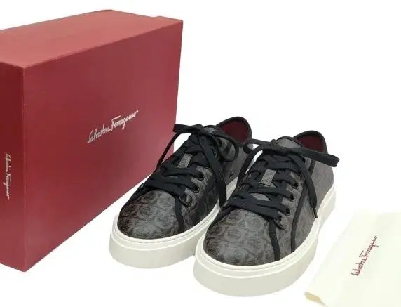 Size 8.5 - Salvatore Ferragamo Grey Anson Gancio Print Sneakers