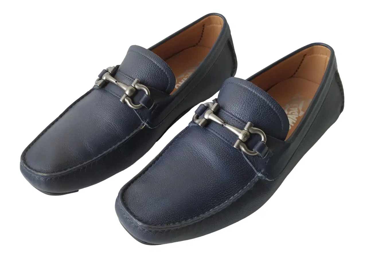 Size 8.5 - Salvatore Ferragamo Parigi Gancini Bit Leather Driver Loafers