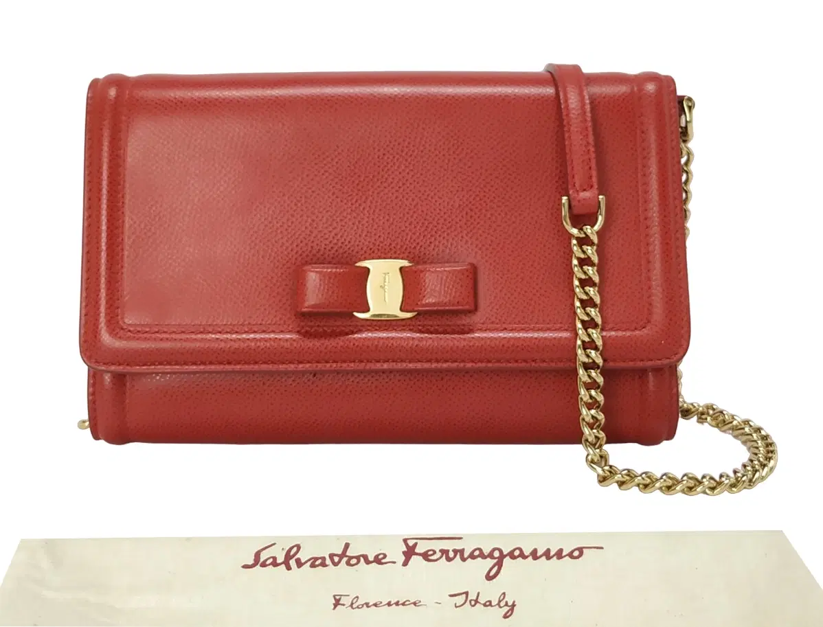 Salvatore Ferragamo Vara Bow Chain Clutch
