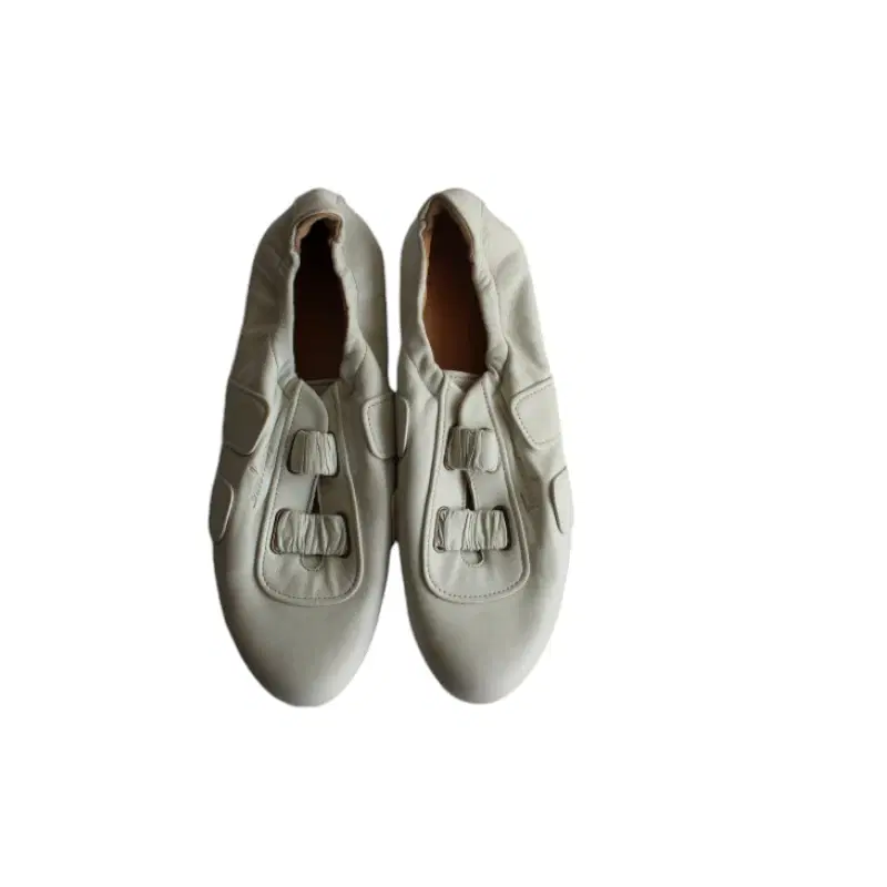 Salvatore Ferragamo White Sneakers | Luxepolis.com