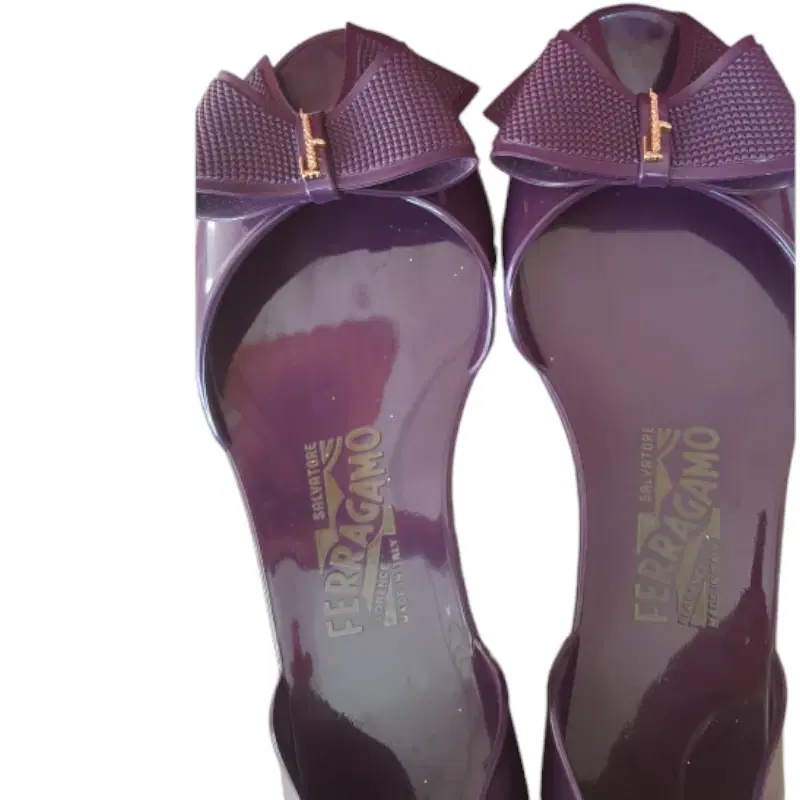 Salvatore Ferragamo Barbados Bow Jelly Flat