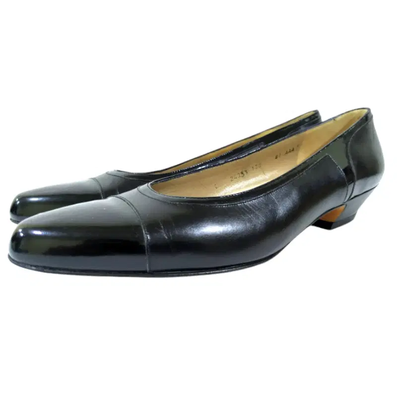 Salvatore Ferragamo Low Heel Black Pump