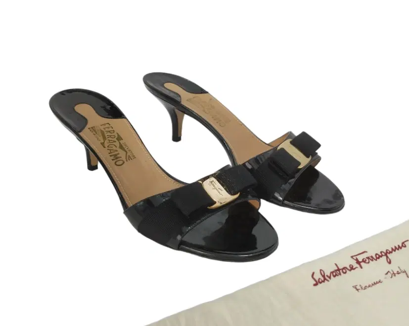 Size 9 - Salvatore Ferragamo Black Patent Glory Bow Sandals