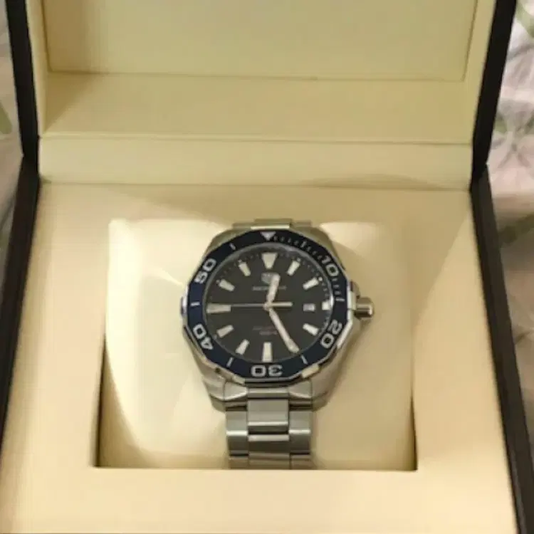 TAG Heuer Aquaracer-Hover-Image
