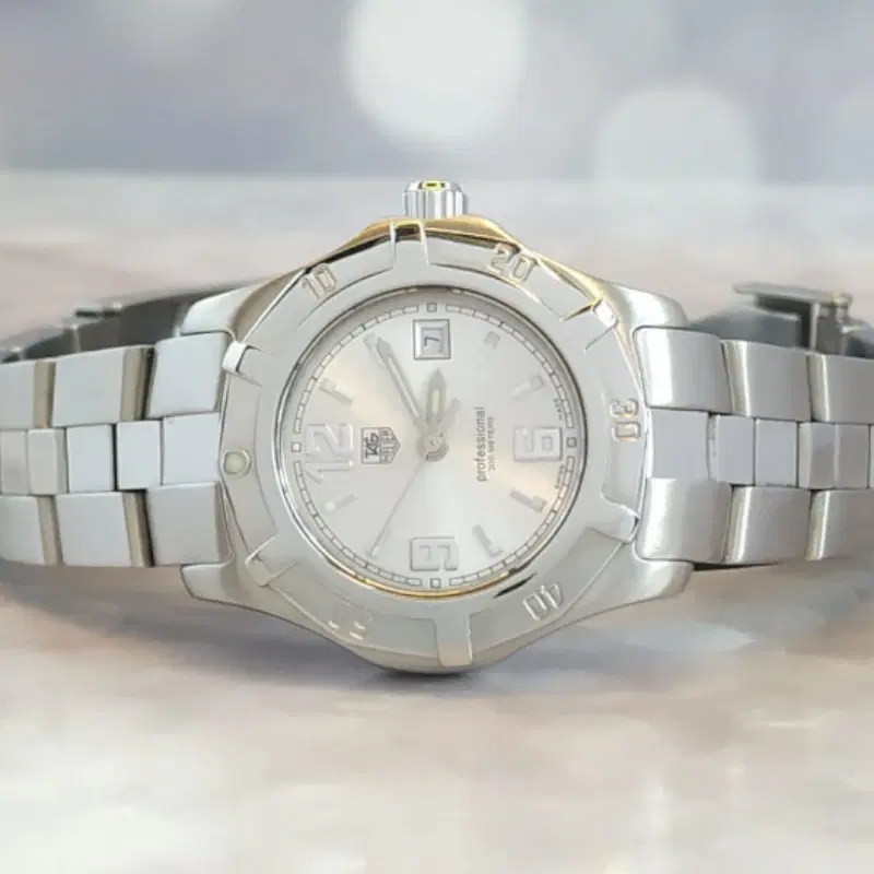 Tag Heuer Professional Ladies Quartz 28.5MM