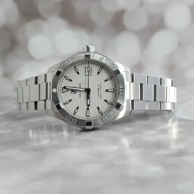 Tag Heuer Aqua Racer 40MM Caliber 5 300M