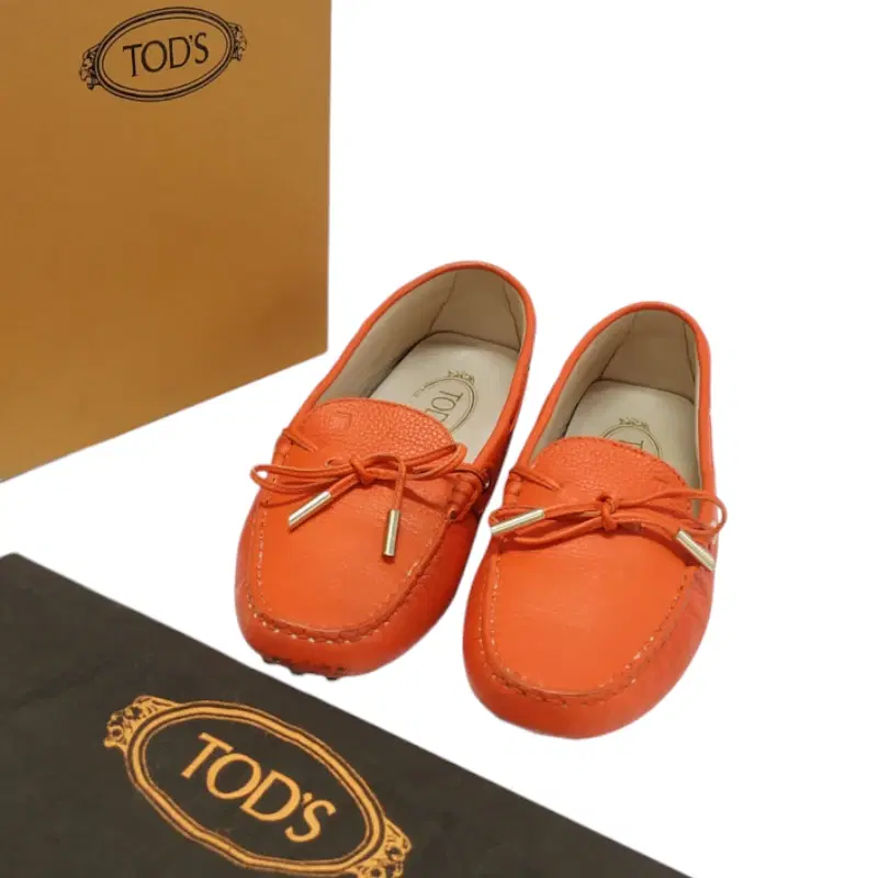Tods Orange Leather Gommino Knot Loafers
