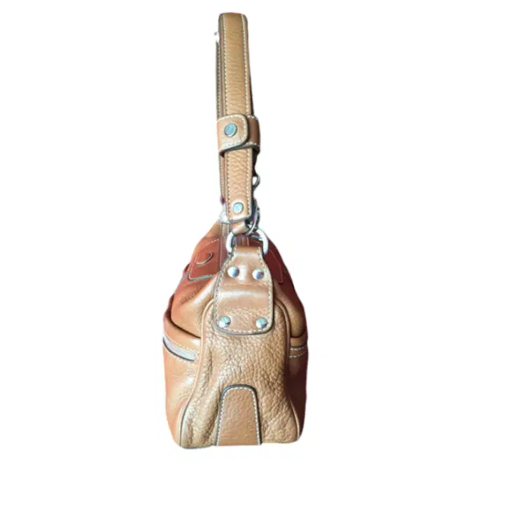 TOD'S BAGUETTE-Hover-Image
