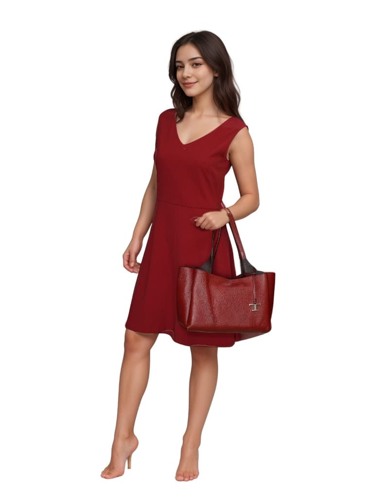 Tods Medium Leather Tote Bag in Red with T Timeless Charm-Hover-Image