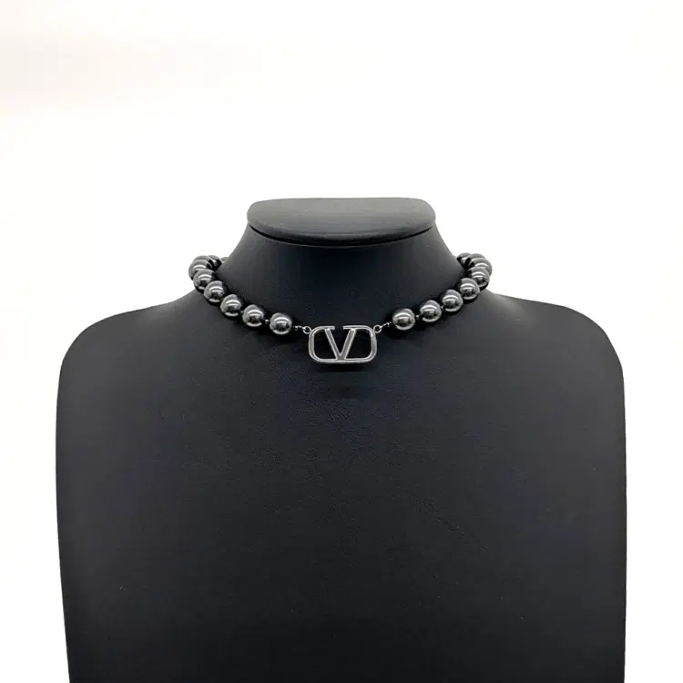 Valentino necklace-Hover-Image