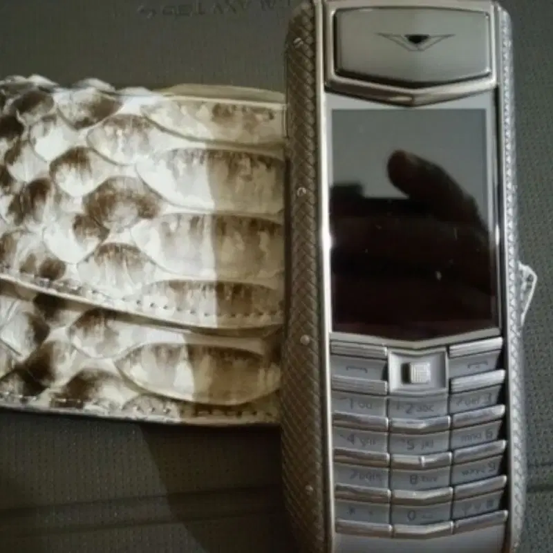 Vertu Ascent Ti Cell Phone
