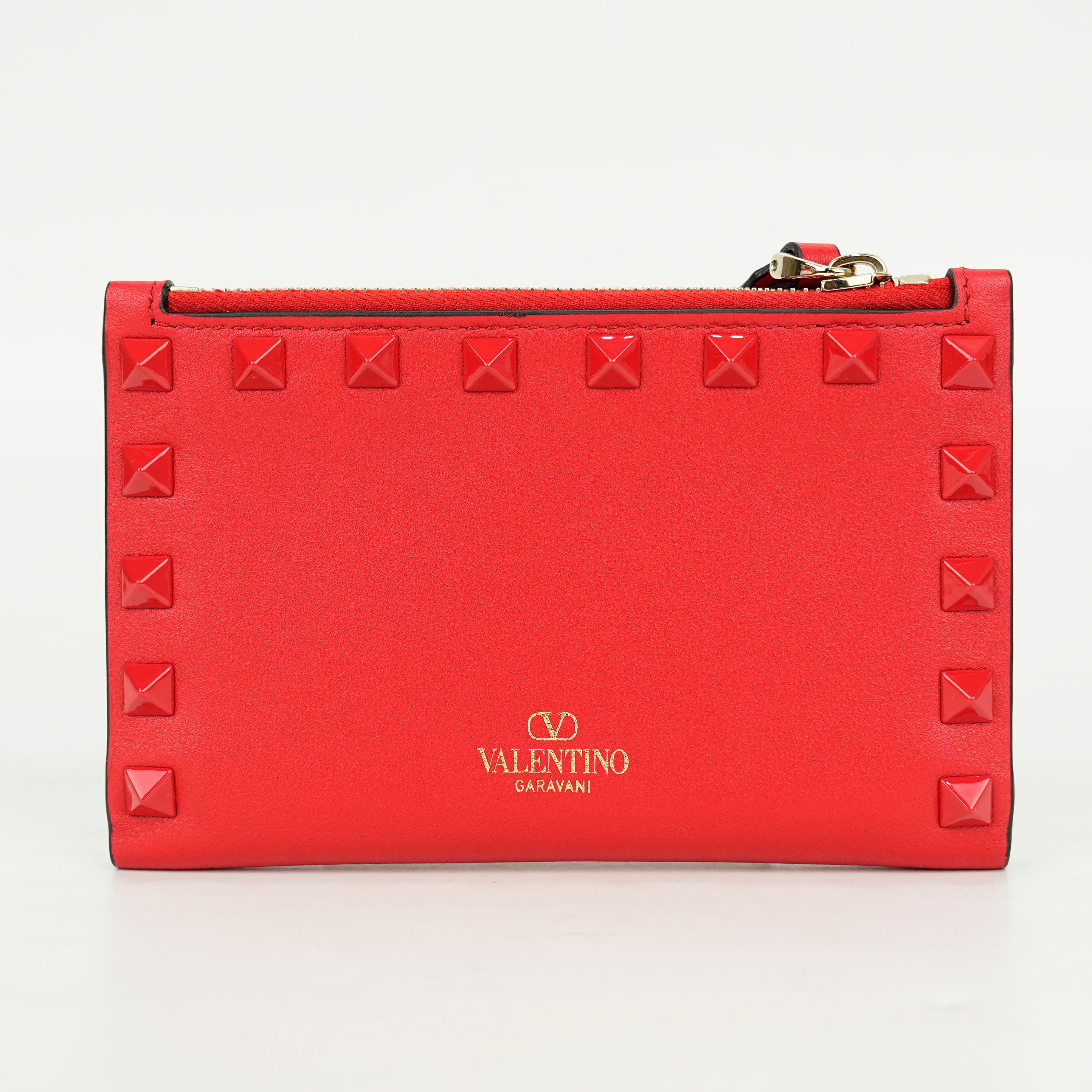 Valentino Garavani Rockstud Leather Card Holder With a Zipper