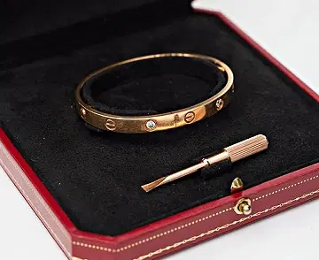 JEWELLERY image