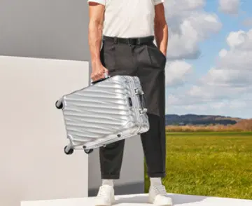 Tumi image